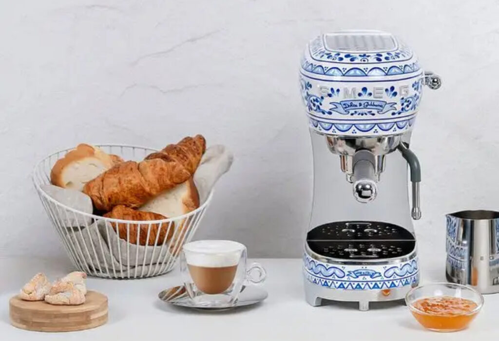 Máy pha cà phê Smeg X Dolce & Gabbana Blu Mediterraneo Espresso