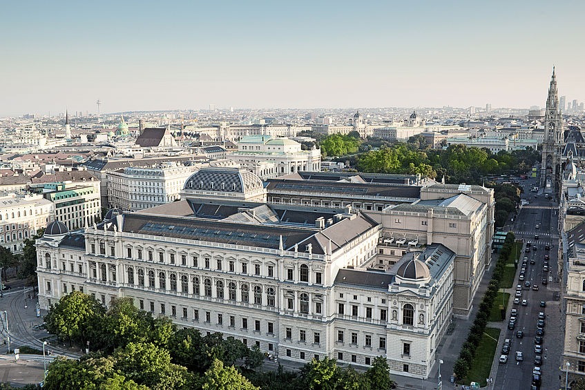 Đại học Vienna nhìn từ trên cao giữa kiến trúc cổ điển