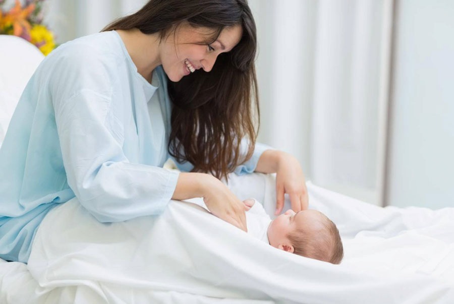 Cẩm Nang Chăm Sóc Mẹ Sau Sinh