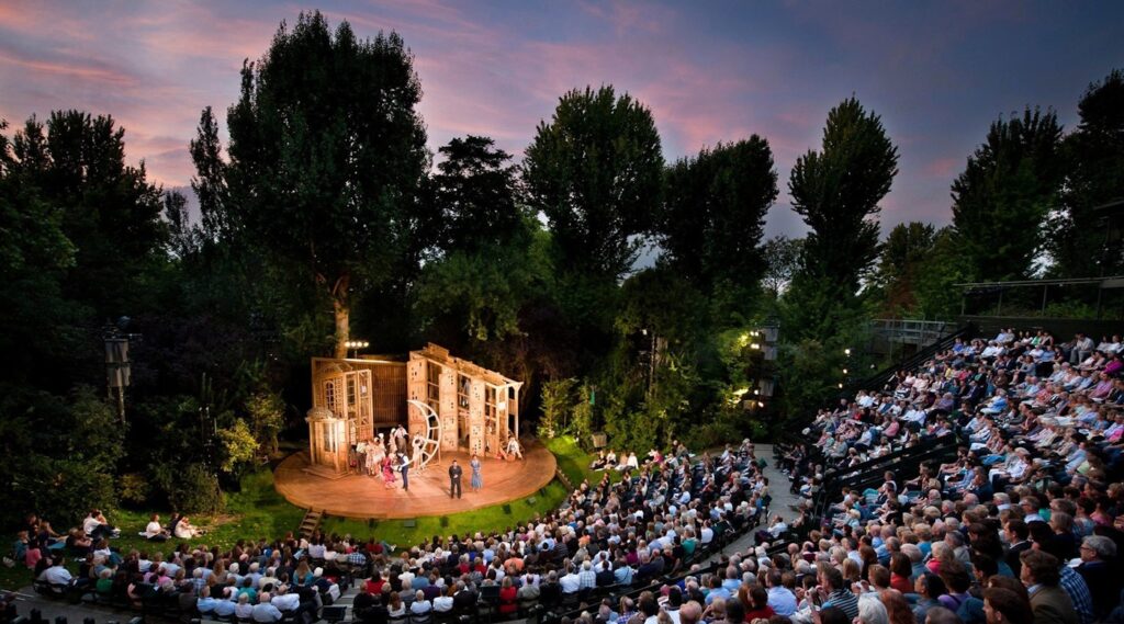 trải nghiệm nhạc kịch mùa hè tại Regent’s Park, London