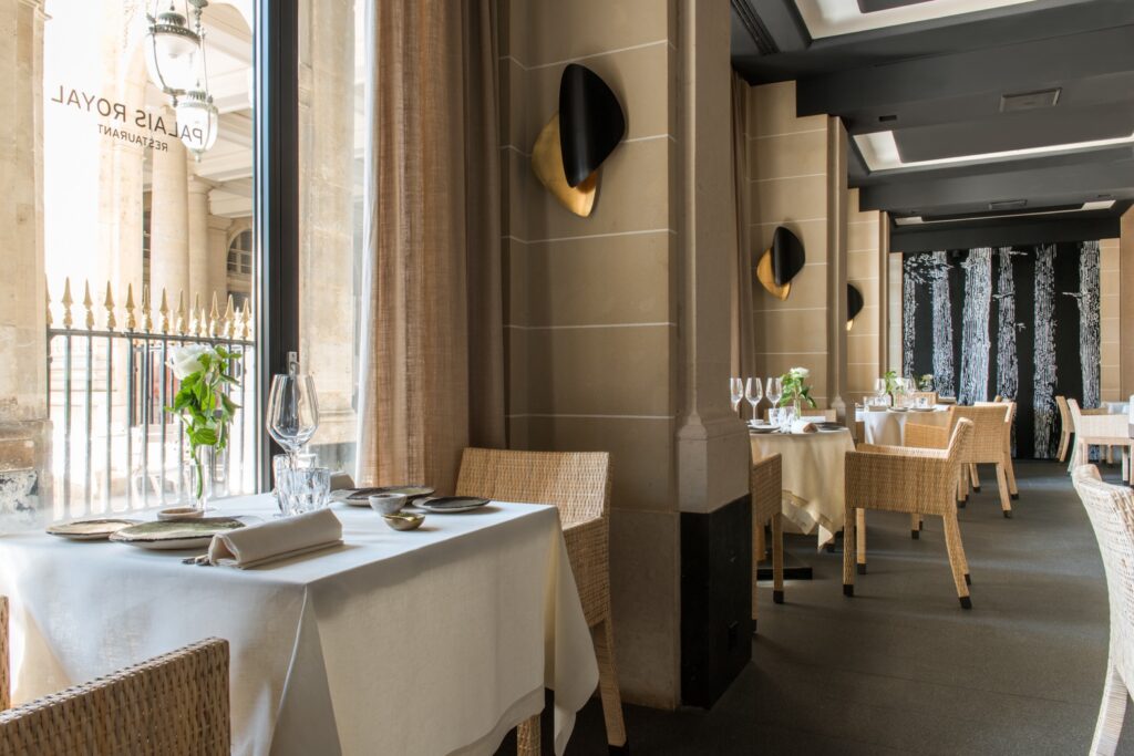 Không gian sang trọng tại Palais Royal Restaurant