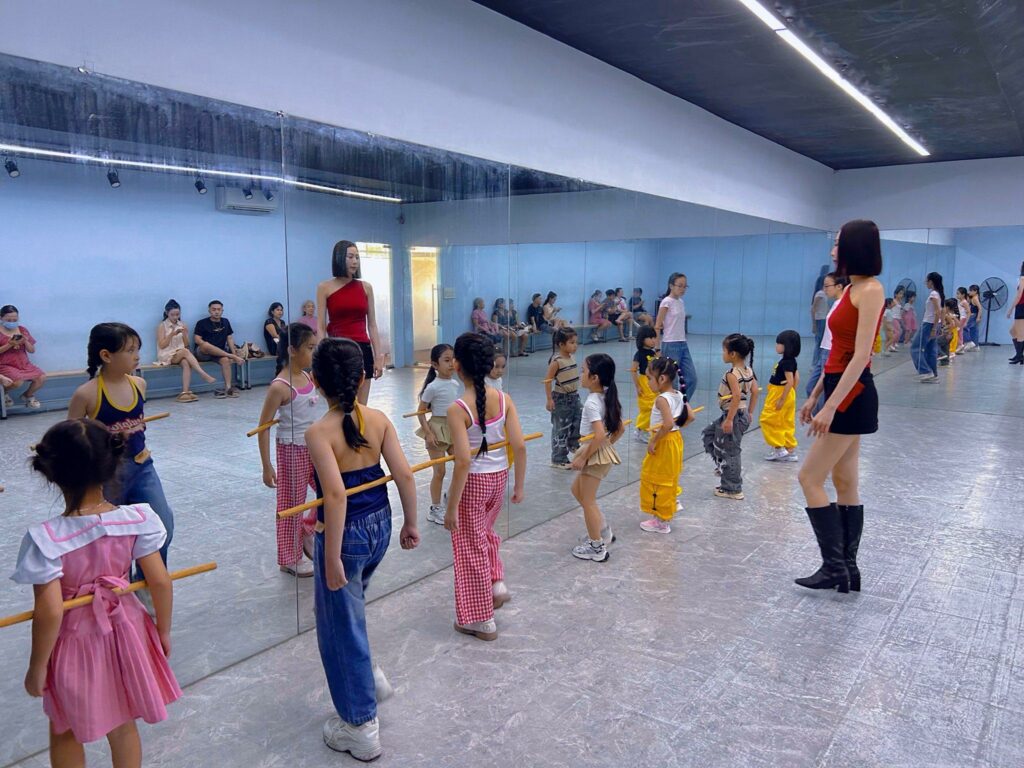 StarKids Model Academy
