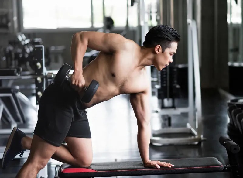 tập tạ giúp giảm căng thẳng và cân bằng cảm xúc