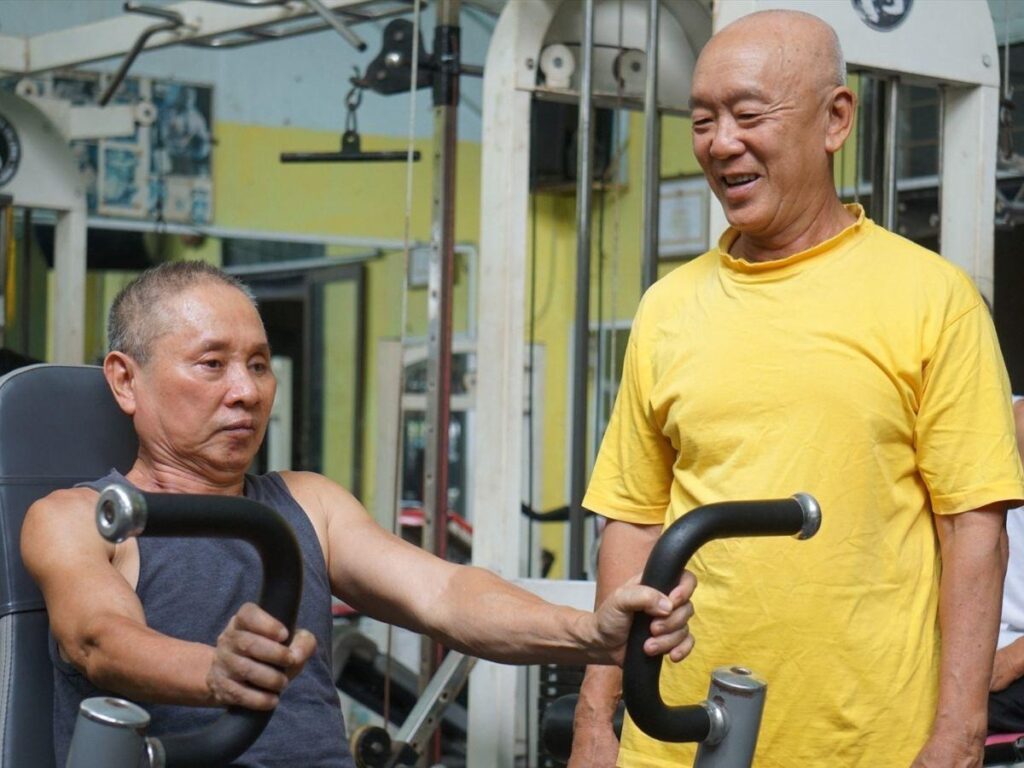 tập tạ chống lão hoá và bảo vệ não bộ