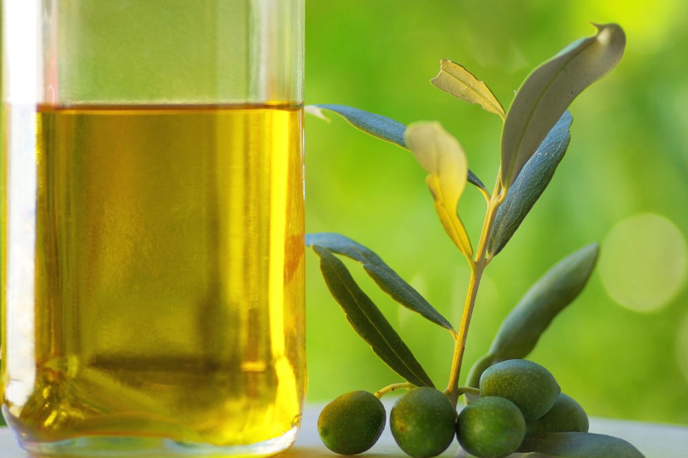 bữa ăn lành mạnh với dầu olive cao cấp.