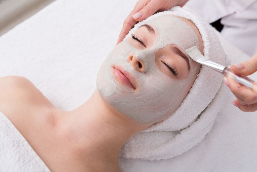 dầu dưỡng và mặt nạ dưỡng ẩm mùa thu