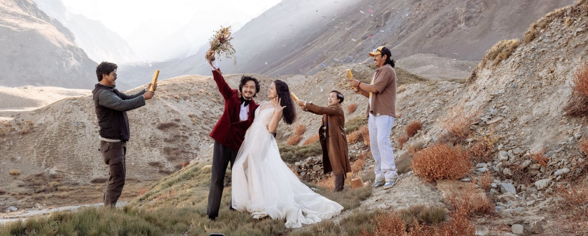 Elopement Và Sự Trở Lại Của Tình Yêu Thuần Khiết