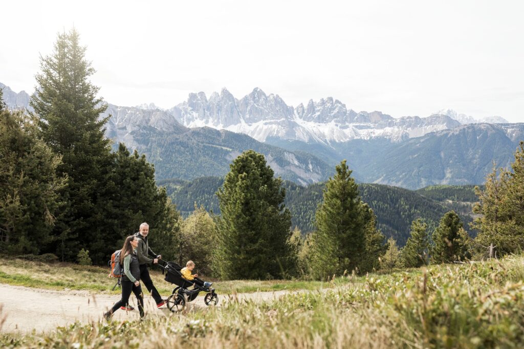 Bình Yên Trong Từng Khoảnh Khắc Quây Quần