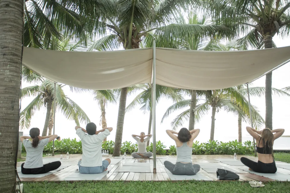 Bài tập hít, thở sâu tại TIA Wellness Resort