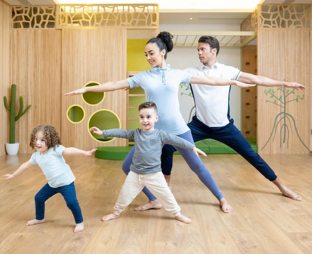 Khoảnh khắc wellness của các thành viên trong gia đình tại zulal wellness resort by chiva-som