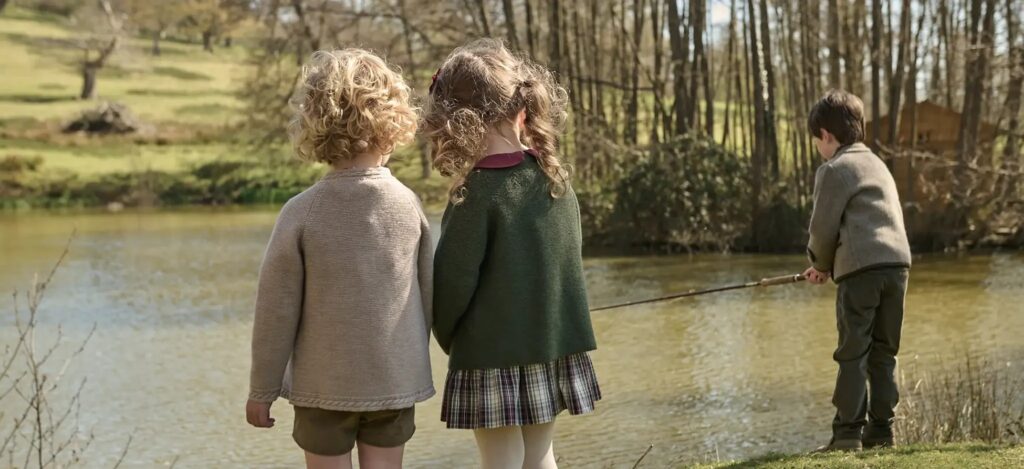 Bộ trang phục mùa đông phù hợp cho bé thỏa thích vận động