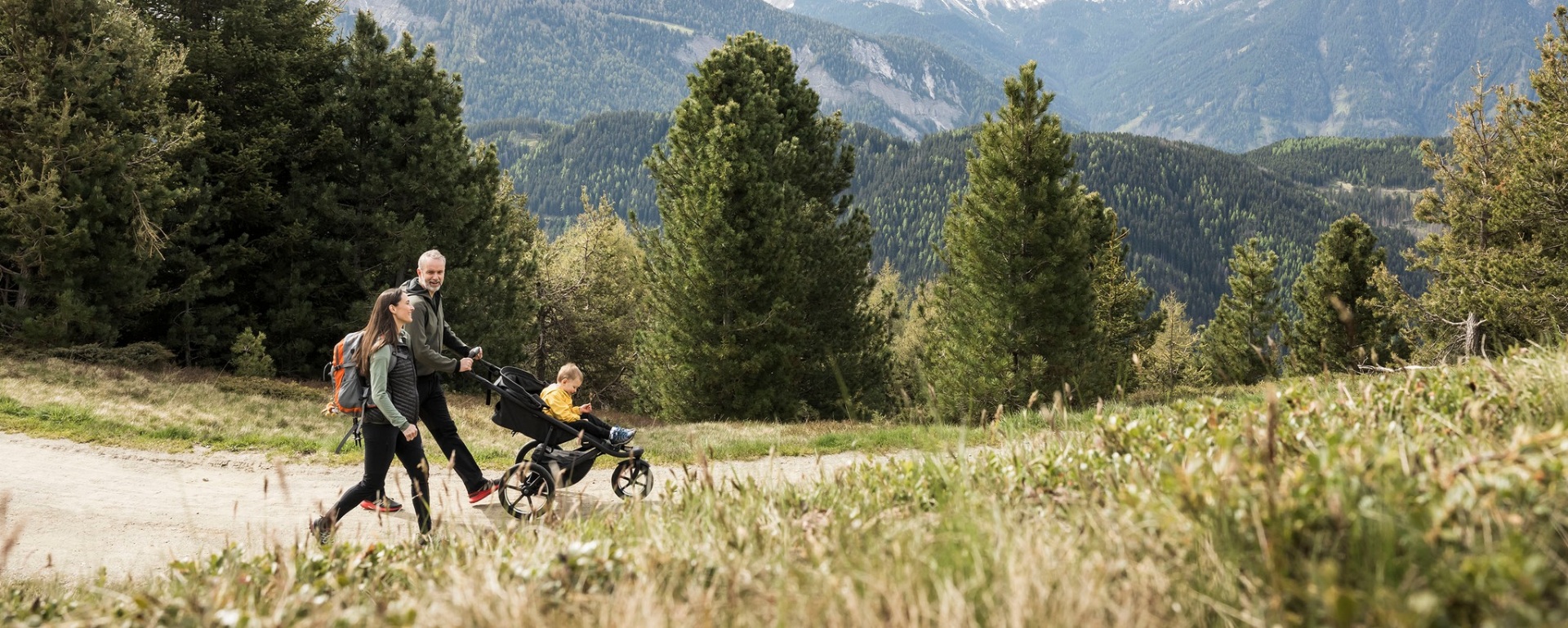 Bình Yên Trong Từng Khoảnh Khắc Quây Quần