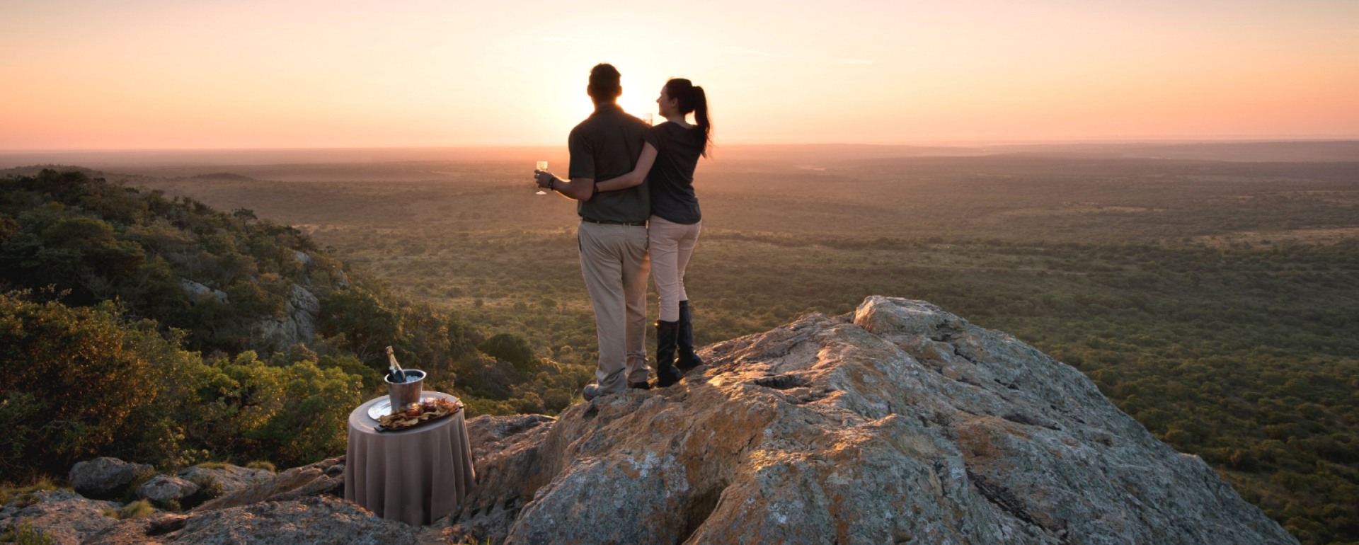 AFRICAN SAFARI: Trăng Mật Giữa Thiên Nhiên Hùng Vĩ