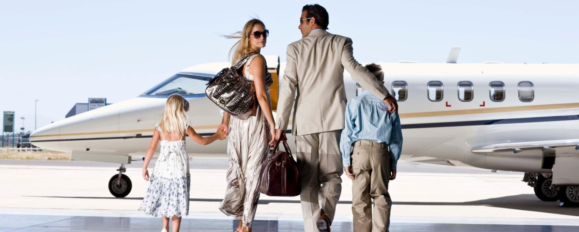 Xu Hướng Du Lịch Bằng Chuyên Cơ Riêng Cho Cả Gia Đình