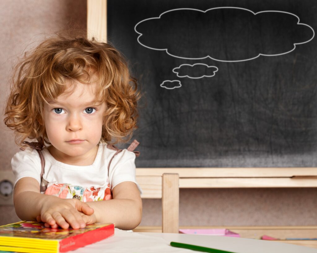 Cha mẹ cần dành nhiều thời gian tương tác với trẻ