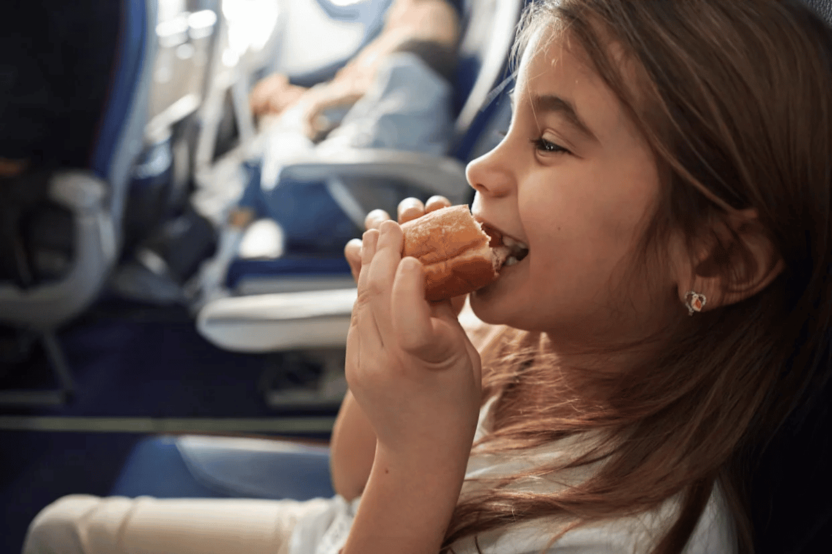 Đồ ăn vặt cũng là “trợ thủ đắc lực”, giúp trẻ giữ tâm trạng ổn định