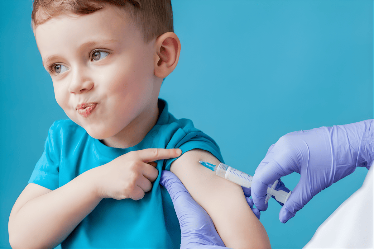 Theo cách phân loại mới, vaccine được chia thành ba nhóm: nhóm khuyến nghị cho tất cả trẻ em, nhóm dành cho trẻ có nguy cơ cao và nhóm cần được cân nhắc dựa trên trao đổi giữa gia đình với bác sĩ. 