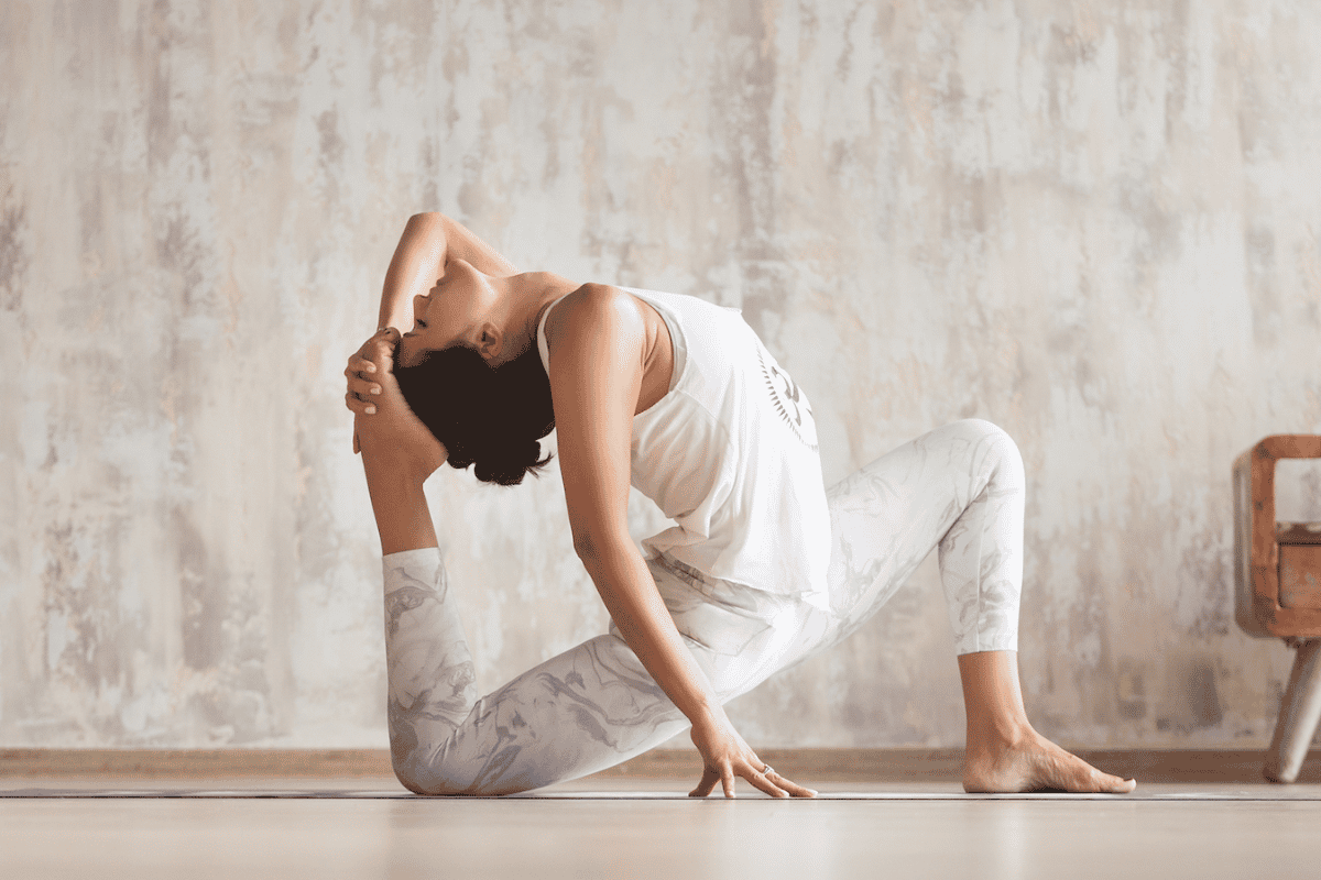 Yoga có nhiều cấp độ và sắc thái khác nhau, có những trường phái nhẹ nhàng, nhưng cũng có những hình thức đòi hỏi sức bền