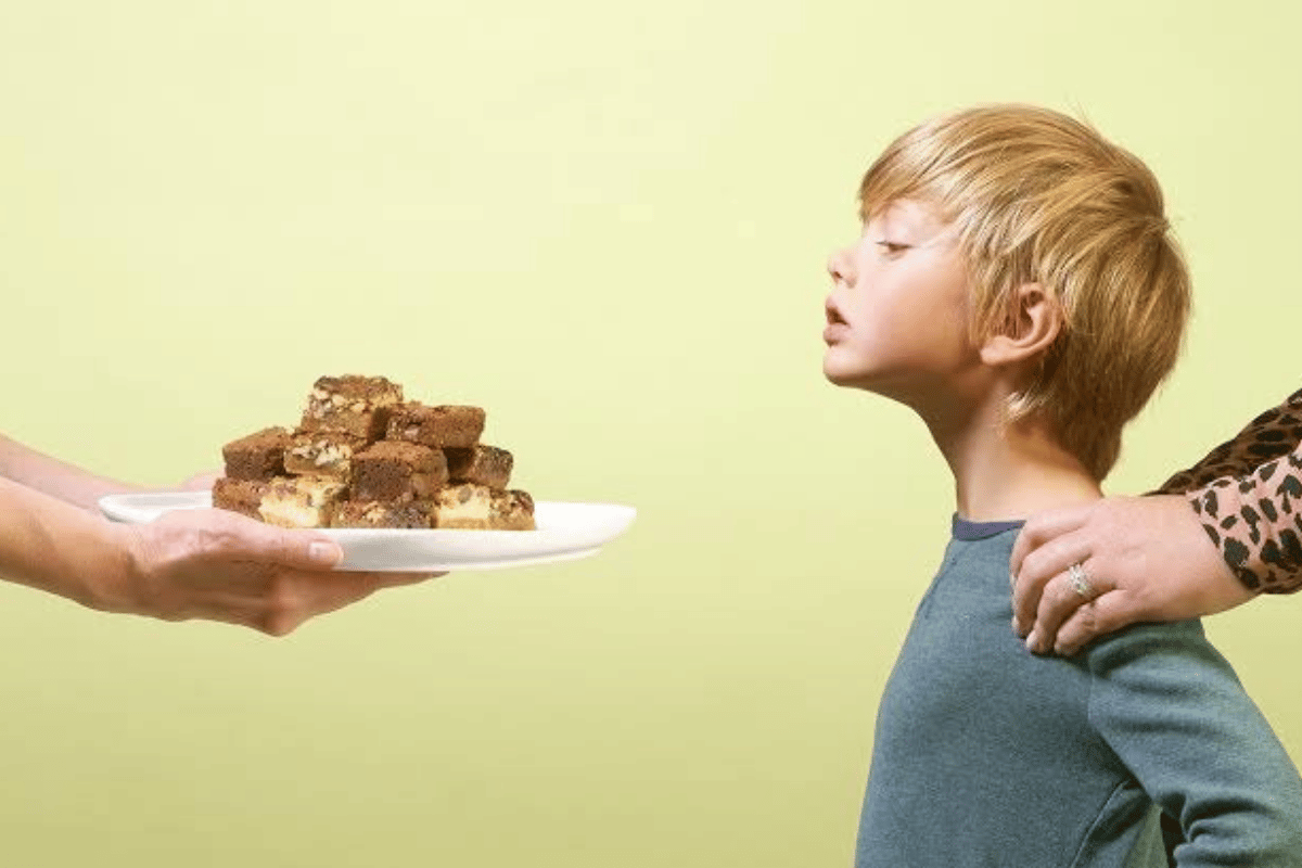 Dị ứng thực phẩm biến việc ăn vặt cùng bạn bè, ngủ lại nhà nhau hay đi ăn nhà hàng trở thành những nỗi ám ảnh thường trực