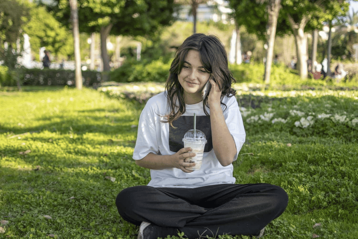 Các chuyên gia y tế chỉ ra rằng hàm lượng caffeine cao dễ dẫn đến tình trạng lo lắng, bồn chồn, tim đập nhanh và huyết áp tăng cao