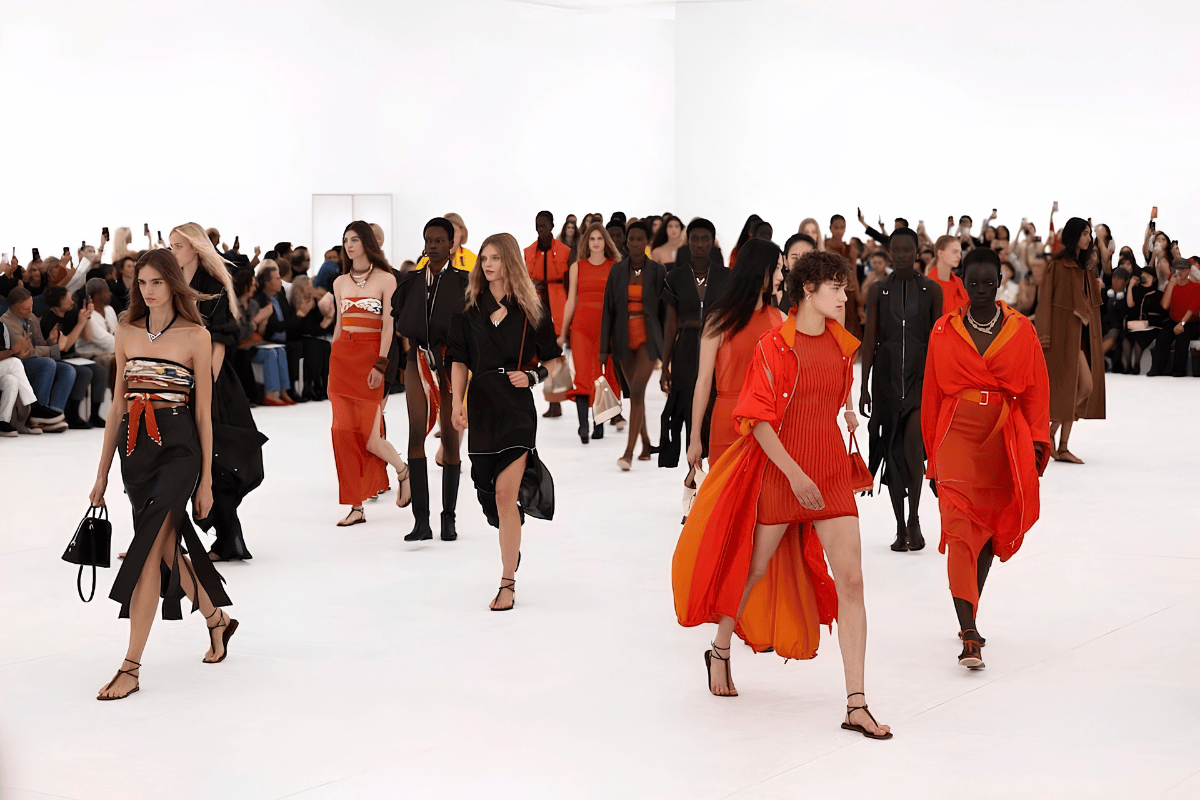 Hermès Xuân - Hè 2027 còn bừng sáng với những khoảng màu táo bạo