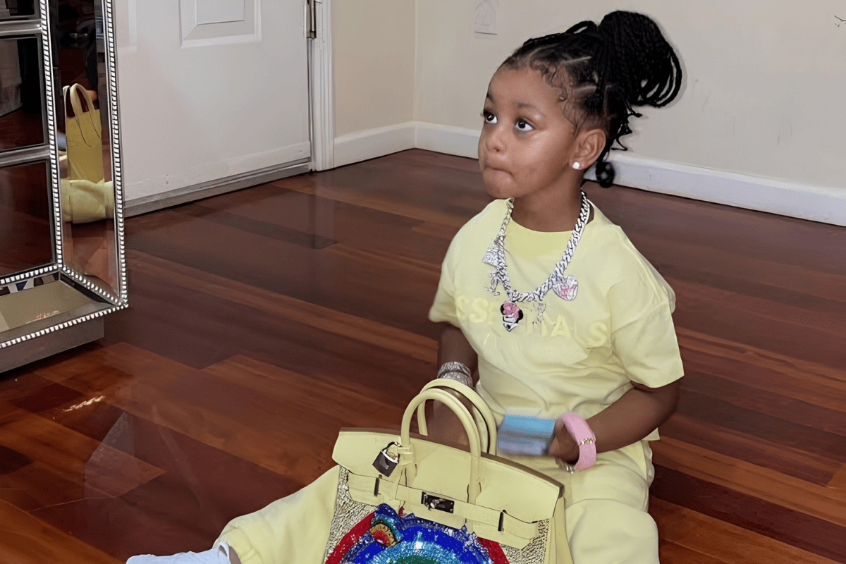 Kulture - con gái của ngôi sao nhạc rap Cardi B
